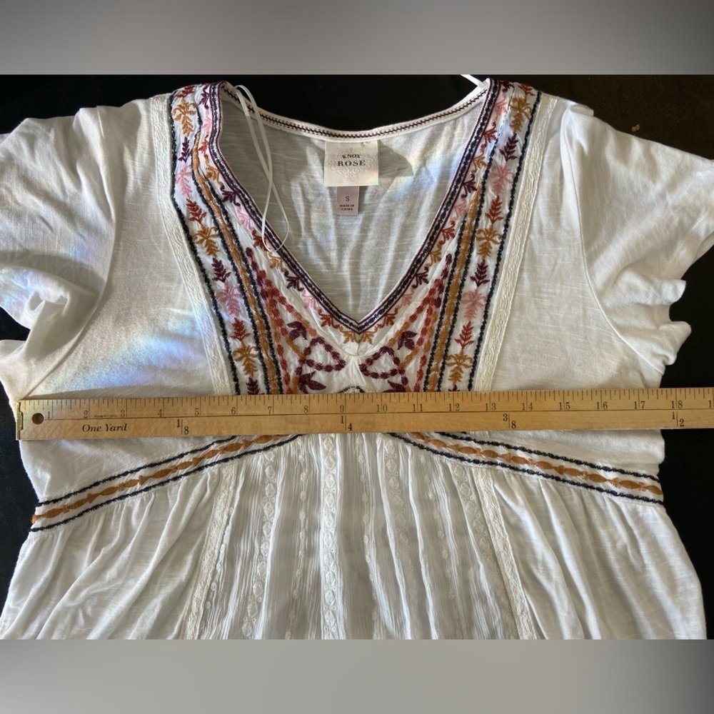 Knox Rose Boho Style Flowy White shirt with Embroidered detail size small - Picture 8 of 9